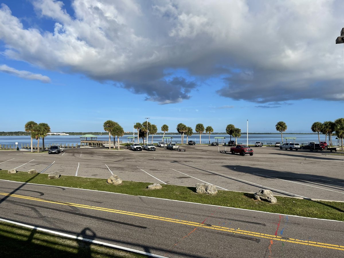 Cygnusx112's tweet image. Quite morning around the Max Brewer bridge in Titusville. This area will be swarming with people for tonight’s historic 🚀 launch of @inspiration4x It’s a great day to go to SPACE!!!!!! #SpaceX #LaunchFever