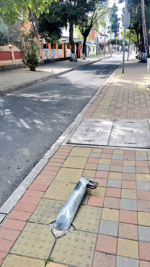 teof1981's tweet image. Y en La Lizardo García (La Mariscal) seguimos sin luz, les exigimos tenga algo de empatia con sus mandantes.
pd. En la calle estamos al día de los pagos con tarifas comerciales y con negocios quebrados. @arturobarriga @ElectricaQuito @LoroHomero @LassoGuillermo @zonalamariscal