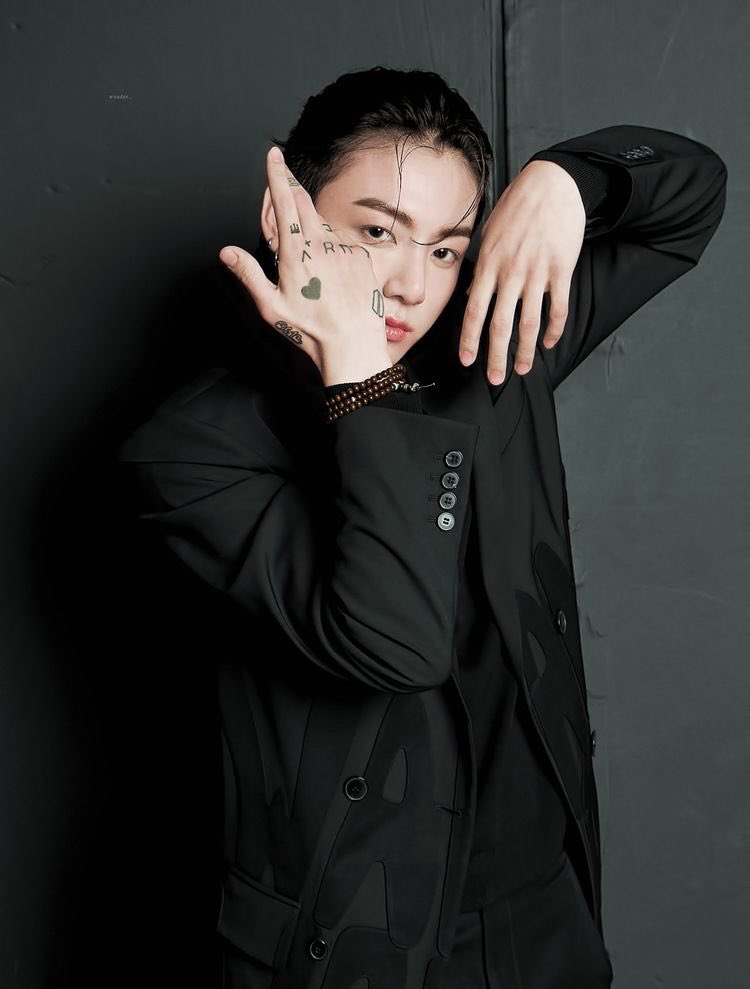 Божечки, когда ты успел из пупса стать таким мужчиной 🥺🌸🌸🌸

<a href="/BTS_twt/">방탄소년단</a> #чонгук #JUNGKOOK