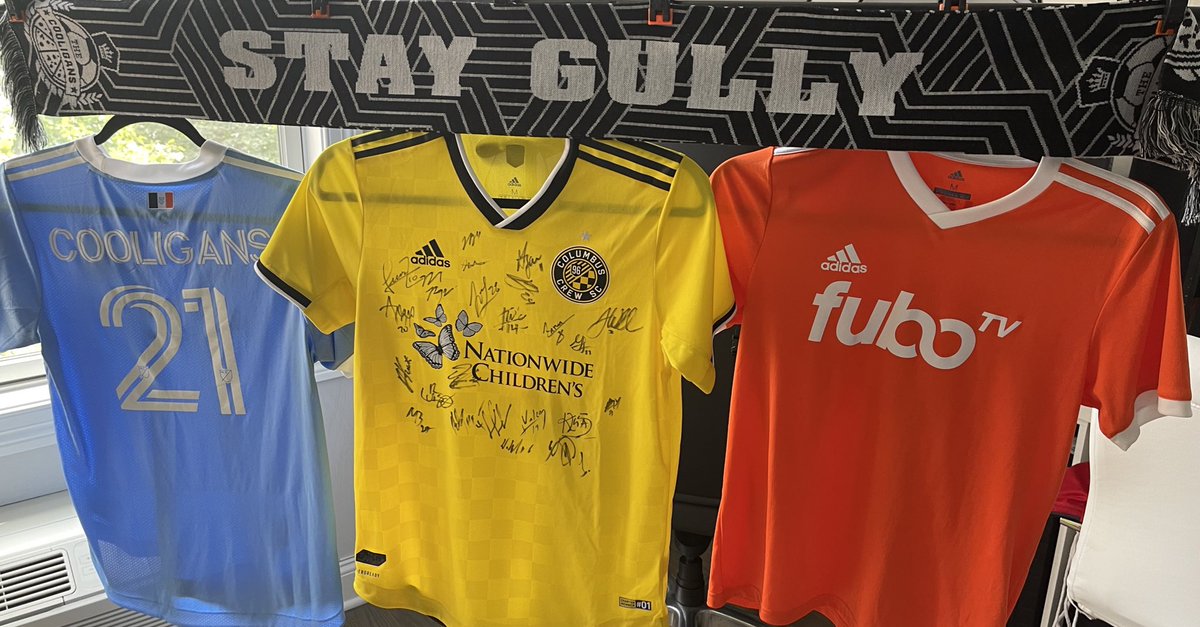 SoccerCooligans's tweet photo. We’re giving away this @ColumbusCrew kit autographed by the entire 2020 @MLS Cup winning squad! Winner will be announced on September 30th. #Crew96 

Rules:

1) Follow @SoccerCooligans 
2) RT This Tweet
3) Reply w/ hashtag #KickChildhoodCancer to donate $1 to @COGorg 💛🖤 https://t.co/DwhSFAiIQ2
