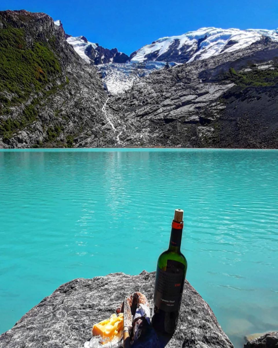 argentinapatago's tweet photo. ¿Quién más anda con ganas de veranito? ☺️🙌
📍Glaciar Huemul. El Chaltén, Santa Cruz, Patagonia Argentina.
Fotos: @matiderisio.guia https://t.co/4g799BuAUM