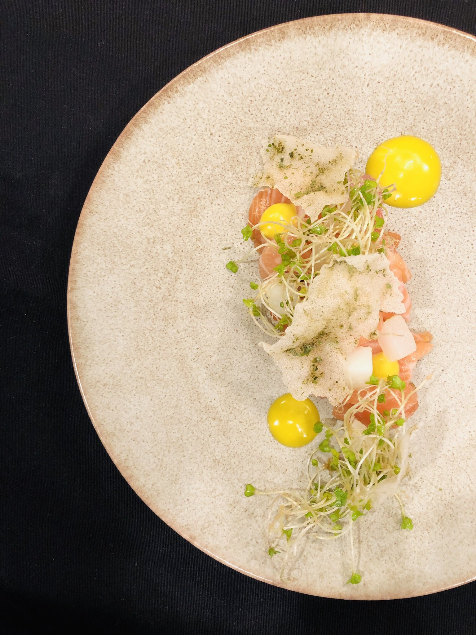 鈴木勇一 オージーレストラン チャングンソクさんの130種類の調味料の中にグローブアボカドオイルがありました 料理もほぼプロの腕前 料理の楽しみ方が本当に好きなんだなと伝わりました 韓国繋がりだと キムチとアボカドオイルめちゃくちゃ合います