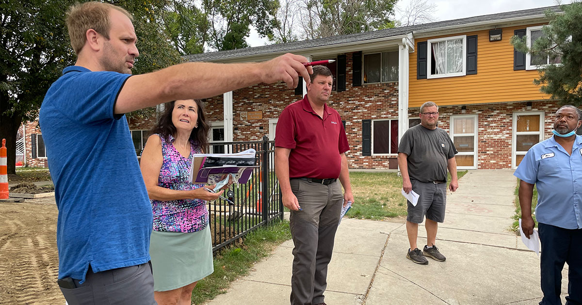 OakridgeServes's tweet photo. During yesterday's United Way Day of Action we were visited by reps from @KnappProperties and @Lowe's Altoona, Jordan Creek and West Des Moines, and they are BRINGING IT! 50 people + materials to tackle a number of projects around campus next week. So thankful + so excited! https://t.co/yS8j9zg1pr