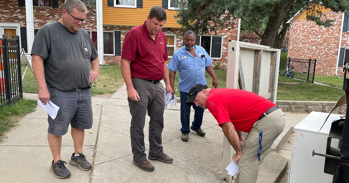 OakridgeServes's tweet photo. During yesterday's United Way Day of Action we were visited by reps from @KnappProperties and @Lowe's Altoona, Jordan Creek and West Des Moines, and they are BRINGING IT! 50 people + materials to tackle a number of projects around campus next week. So thankful + so excited! https://t.co/yS8j9zg1pr