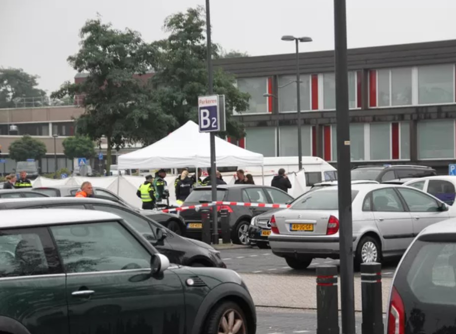 Update | Politie doet onderzoek in Almelose woning na vondst lichaam bij ZGT