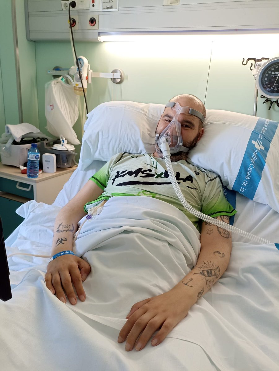 Jordi Sabaté Pons (@pons_sabate) on Twitter photo Ya estoy en el Resort Sauna&SPA <a href="/vallhebron/">Vall d'Hebron</a>.
Me han puesto la pulsera de todo incluido y ya me he pedido el primer ron con coca cola.
Creo que hoy hay fiesta ibicenca porque todo el mundo va de blanco.
Os iré informando.😂 Ya estoy en el Resort Sauna&SPA <a href="/vallhebron/">Vall d'Hebron</a>.
Me han puesto la pulsera de todo incluido y ya me he pedido el primer ron con coca cola.
Creo que hoy hay fiesta ibicenca porque todo el mundo va de blanco.
Os iré informando.😂