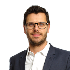 Demain_la_Ville's tweet image. A 19h30 enfin on rêvera "la ville marchable" avec :
⮩ @CombeJosephine, Designer chez @vrmtvrmt
⮩ Catherine Debrand, Consultante chez @nova_7
⮩ @duboistomtwitt, Responsable de la com à @FViesMobiles
⮩ @LaurentMichelin, Directeur Nouvelles Offres &amp;amp; Design de @Bouygues_Immo