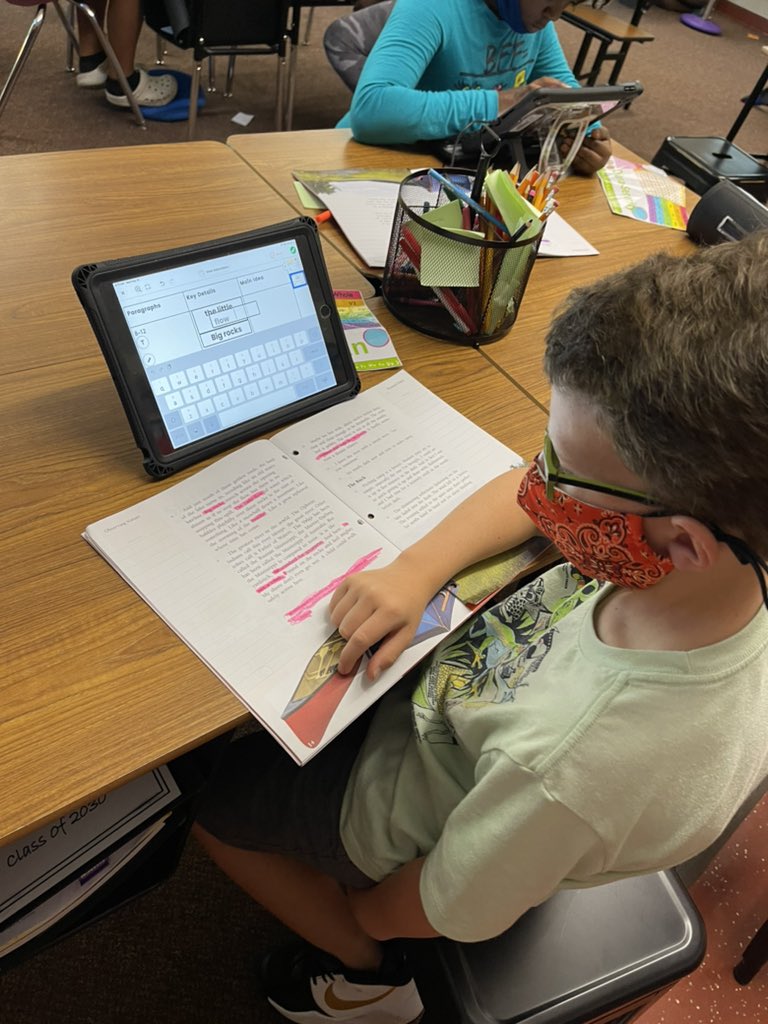 Identifying the main idea of our reading #CPSbest #benchmark #scholarsfirst #fourthgraderocks #trustyhuskies