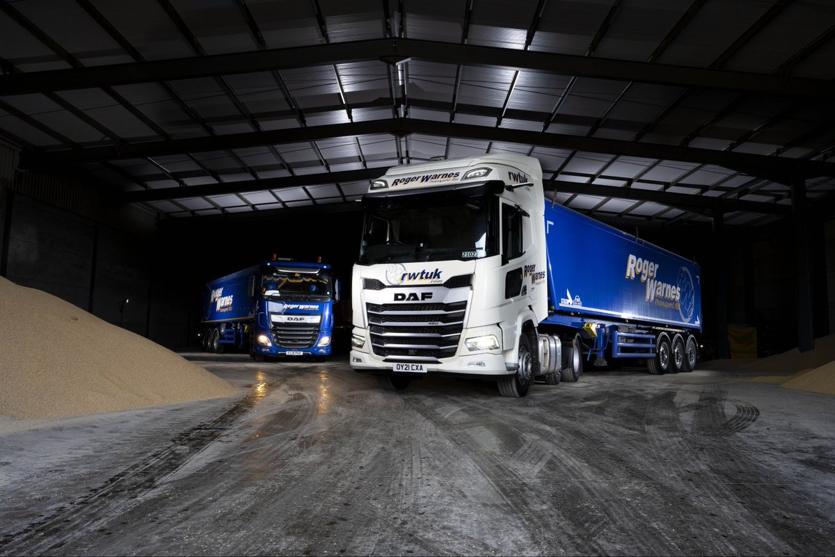 Nothing but praise for the new #DAF's from <a href="/RogerWarnes/">RogerWarnesTransport</a> who are currently taking part in the #NewGenerationDAF field testing programme. 👏

Here's what they had to say ➡️ ow.ly/88vS50GaleY

#startthefuture #DAF #DAFtrucks #truck #trucking #truckphoto #wednesdaywisdom