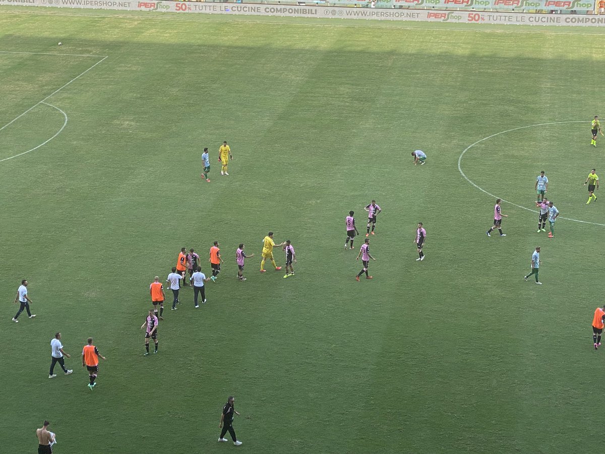 #PalermoMonopoli 2-1: rosanero al terzo turno di #CoppaItalia. A segno Fella su rigore e Valente. Nel tg delle 20,20 i gol del match e le interviste