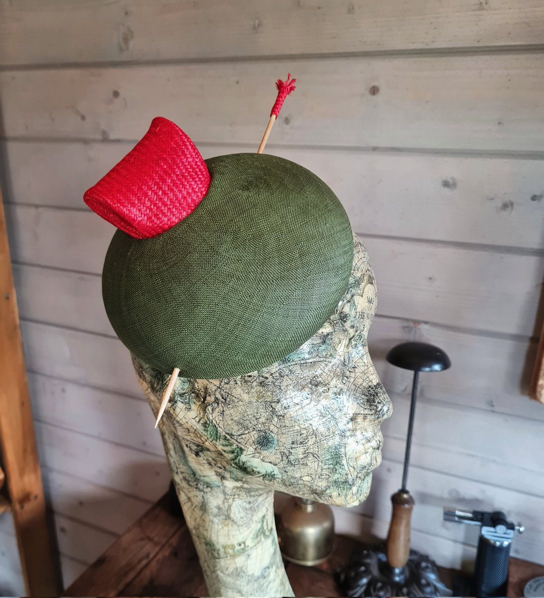 mindyourbonce's tweet photo. #cocktailhat   https://t.co/FRPqVnTS41 https://t.co/6LIW8QGmK7