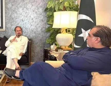 MnaNa252's tweet photo. رکن قومی اسمبلی ایم این اے آفتاب جہانگیر صاحب نے ایم این اے فہیم خان ایم این اے عطااللہ ایڈوکیٹ اور ایم این اے کیپٹن جمیل صاحب کے ہمراہ گورنر سندھ عمران اسماعیل صاحب سے ملاقات https://t.co/pEFxt6iZ0y