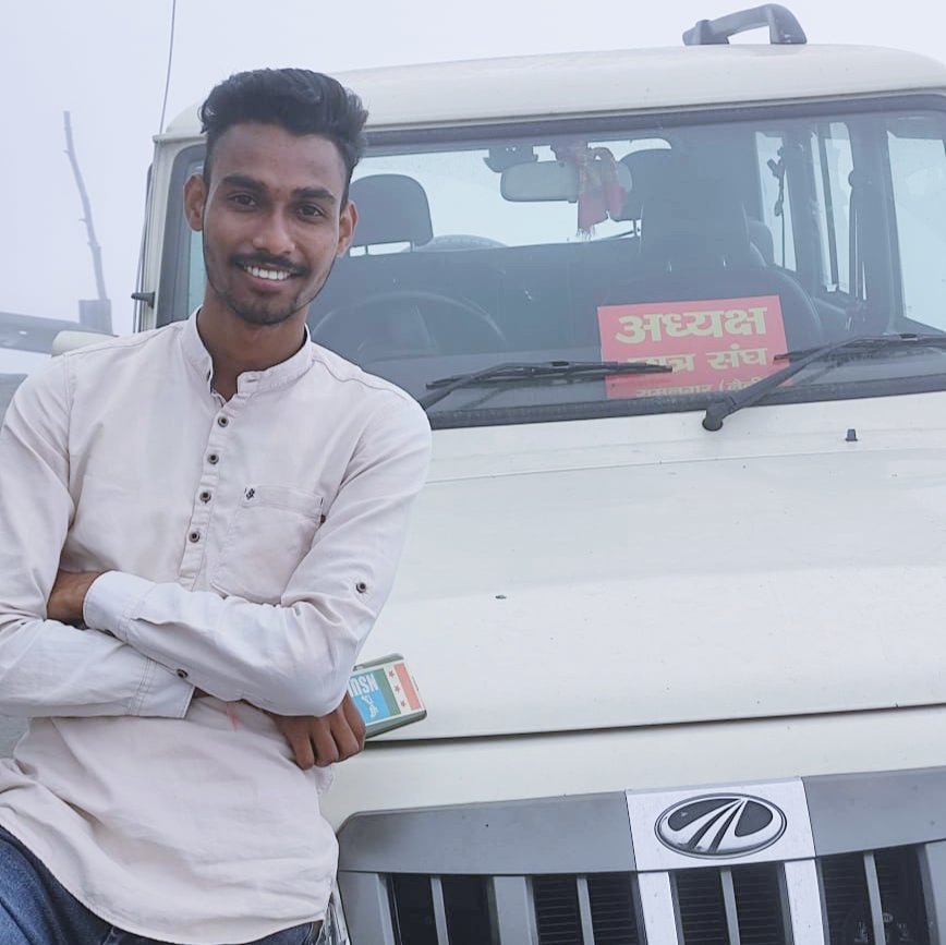 aryavicky99's tweet photo. किसी की क़िस्मत में #राजयोग नहीं होता !!
तो किसी की क़िस्मत में #चुनाव_आयोग नहीं होता !!
#Vquotes...✍️ https://t.co/NFK0CtENnB