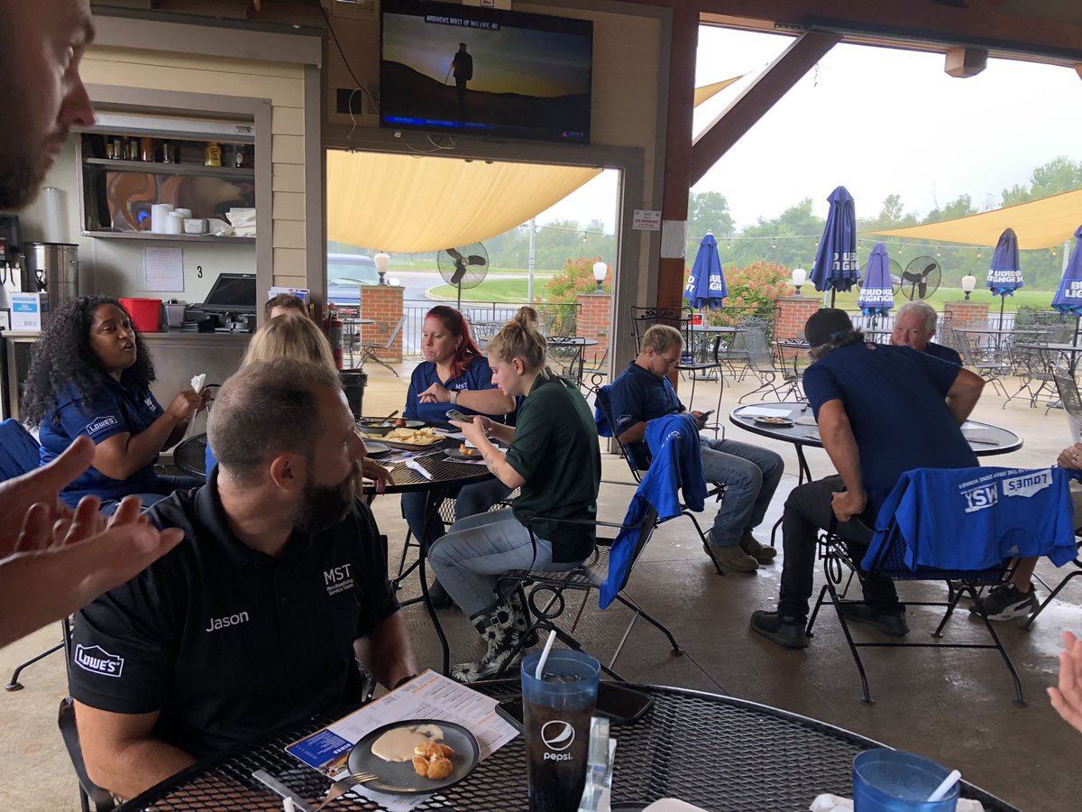 The Huber Heights Store is celebrating their win of the Q3 BATTLE OF THE DZ COMPETITION!!!! <a href="/kplowery6b/">Kyle Lowery</a> @AlexStempovschi <a href="/neace_jason/">Jason Neace</a> <a href="/Jreeder47489571/">Jreeder</a> <a href="/R21NikkiB/">Nikki Boomershine</a> <a href="/BlueTeam_R21/">Lowe’s Region 21</a> <a href="/shanejthompson/">Shane Thompson</a>