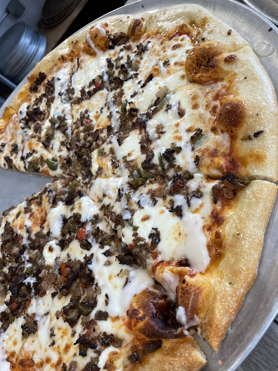 NicholsDining's tweet photo. Lunch! Swing by for Cajun chicken pasta and veggies, steak bomb pizza, burger of the day, pudding bar, salad bar, deli and more!! @NicholsSGA @NC_ResLife @Nichols_College @PJBoggio https://t.co/08ytNNOTDy