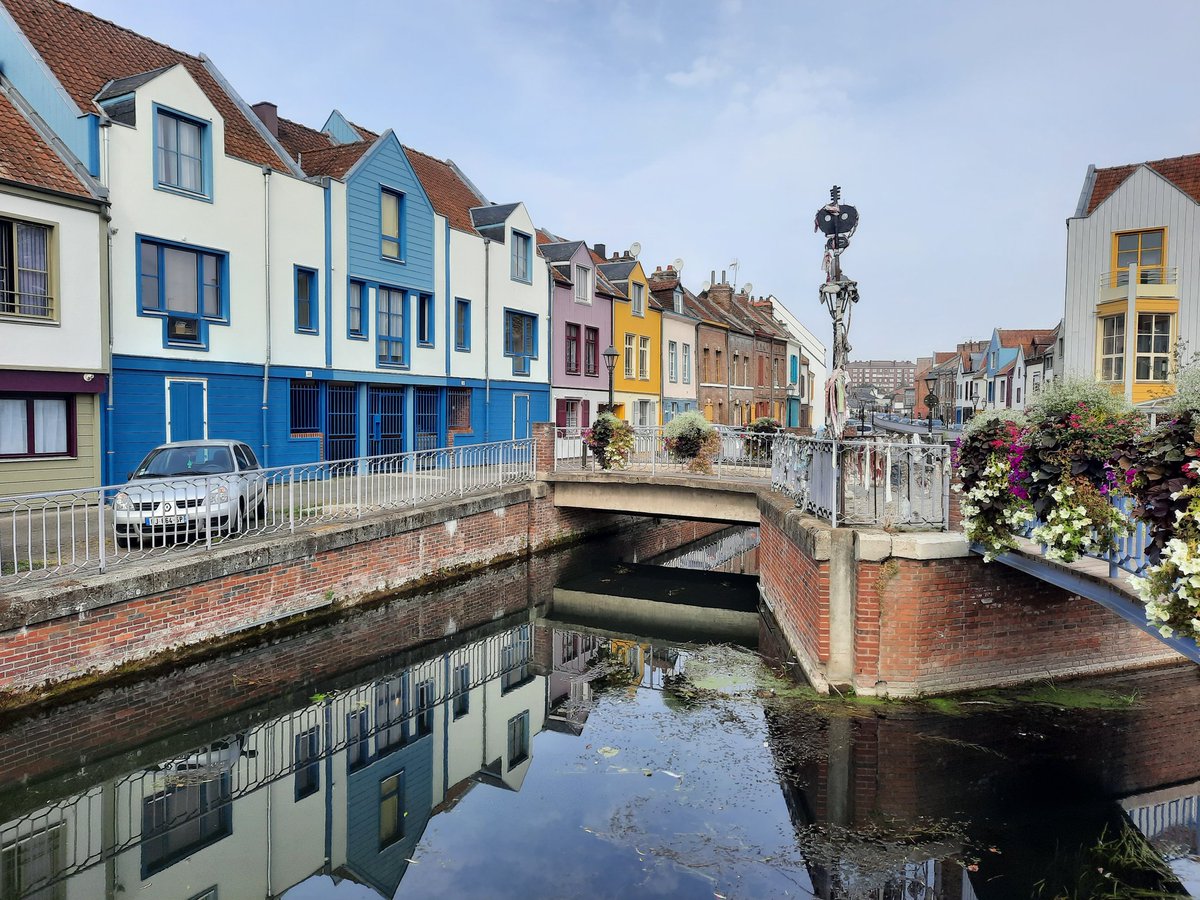 cahiernomade's tweet photo. Bref, j'ai visité Amiens et passé une super soirée avec @FromYukon (et j'ai aussi beaucoup bossé)
#destinationamiens #blogopote https://t.co/KFmEzxedee