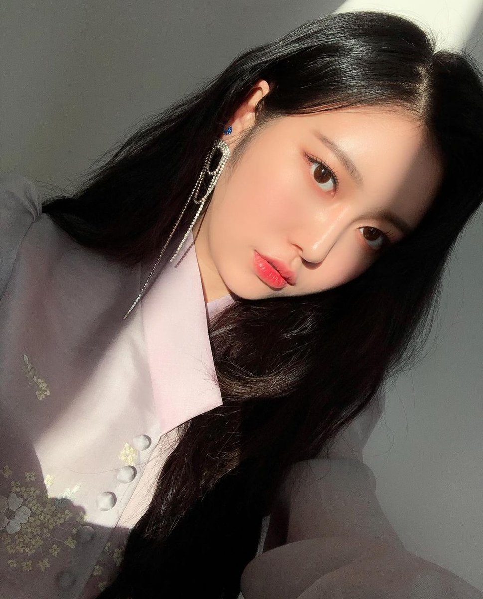 dailyjane97's tweet photo. #momoland #jane #kpop
#모모랜드 #제인 #モモランド #ジェーン https://t.co/NKqaiQwiEM