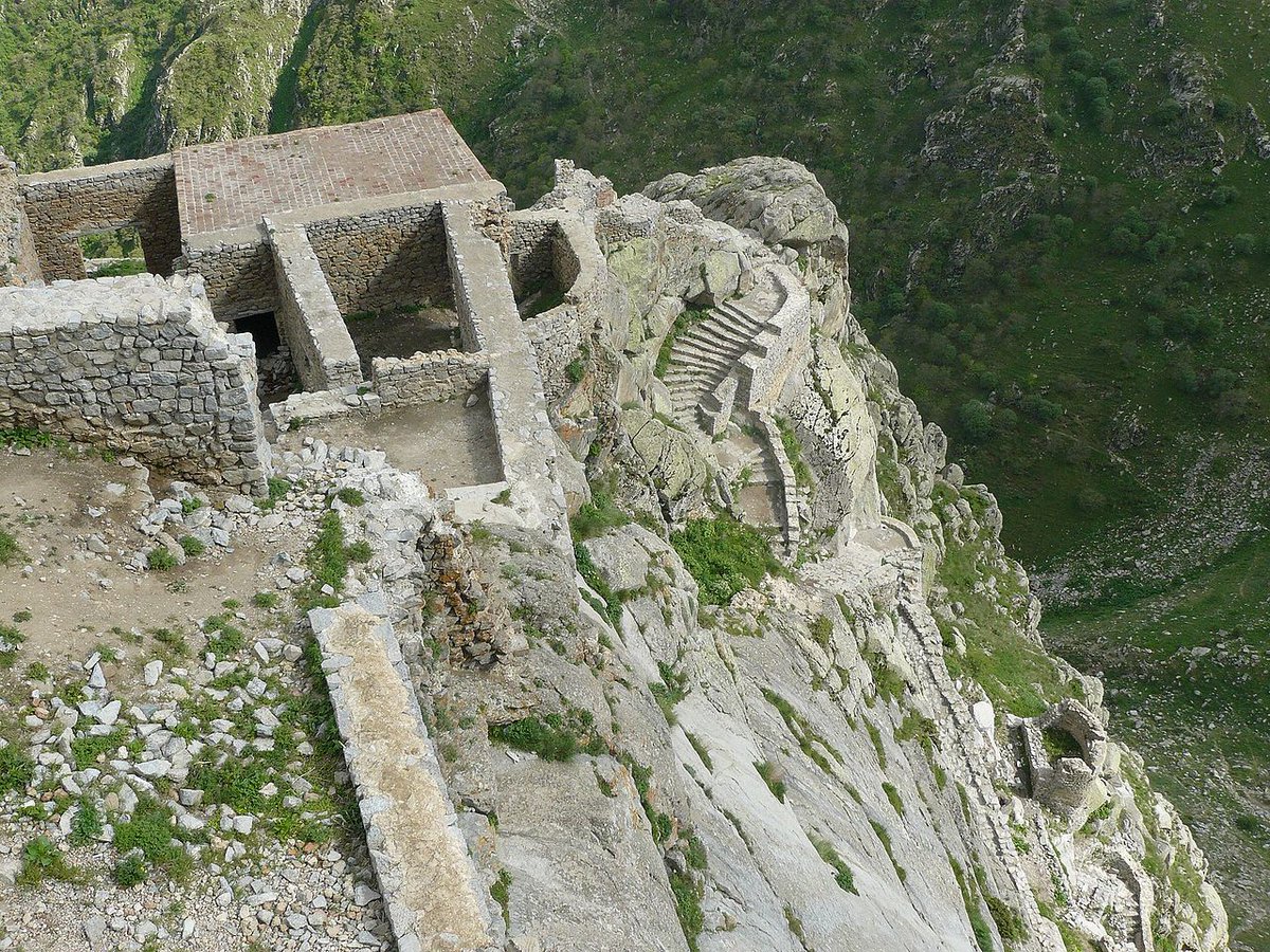 VisitIran3's tweet photo. Babak #Fort / #Castle, #Kaleybar, East #Azerbaijan Province, Northwestern #Iran
It is a large citadel on the top of a #mountain in the #Arasbaran forests.
#ایران، #آذربایجان_شرقی، #کلیبر
حصن بابك
قلعه بابک، دژ بابک https://t.co/yXQpAN1UkS