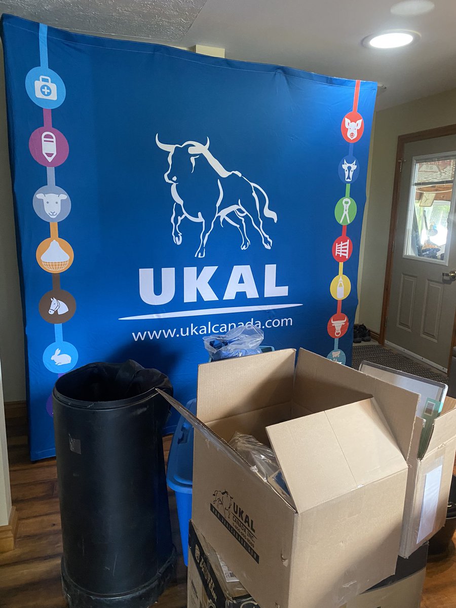 Wow I still know how to get prepared for a trade show! <a href="/UkalCanada/">UKAL Canada Inc</a> booth a little wrinkled <a href="/outdoorfarmshow/">Canada's Outdoor Farm Show</a> #dairydays