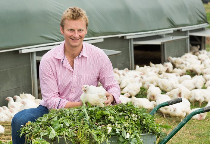 𝐌𝐞𝐞𝐭 𝐭𝐡𝐞 𝐏𝐫𝐨𝐝𝐮𝐜𝐞𝐫  - we sat down with award-winning poultry producer @herbfed to ask them about their business and the UK poultry market as a whole. 

Check out the full article at:
bit.ly/HerbFedChicken

#herbfedchicken #yorkshireproduce #freerangechicken
