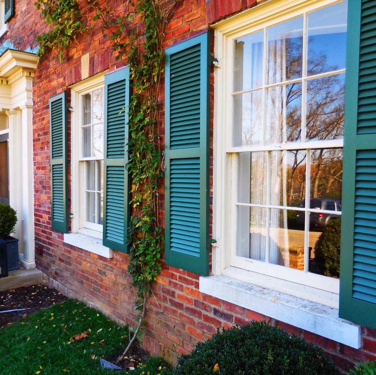 dancompanyllc's tweet photo. It’s the perfect time to winterize your home and get those last minute exterior repairs done! Call our staff today to schedule your free estimate. ☎️ (615) 891-1572
.
.
.
#exteriorrenovations #exteriorreno #winterization #exteriorstaining #exteriorpainting #handyman https://t.co/DIE5qoANAo