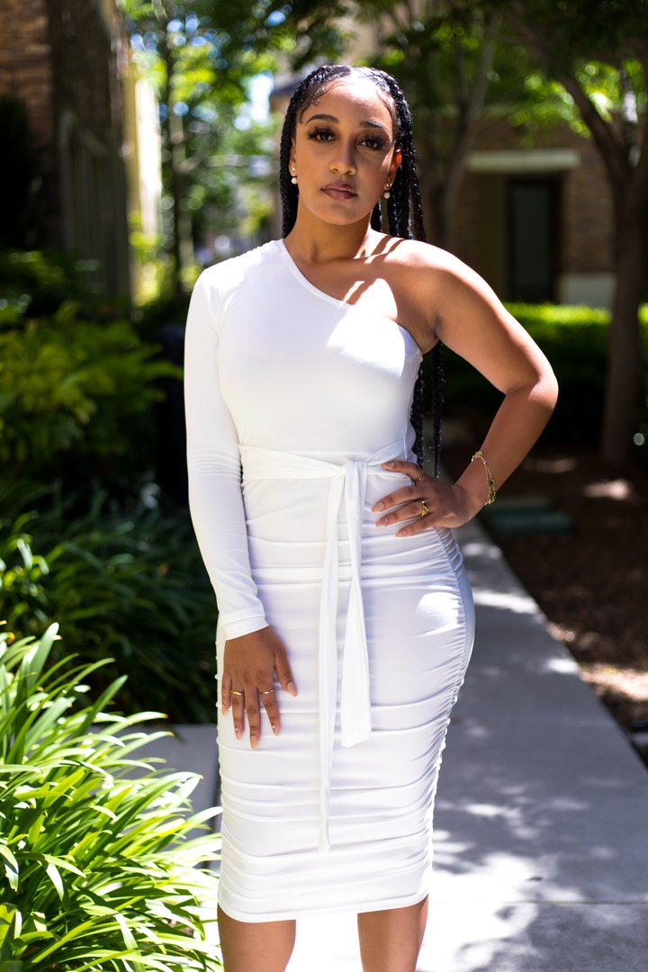 R100Shop's tweet image. Buy this beautiful white dress for only R100. Website under construction so DM or WhatsApp to order.