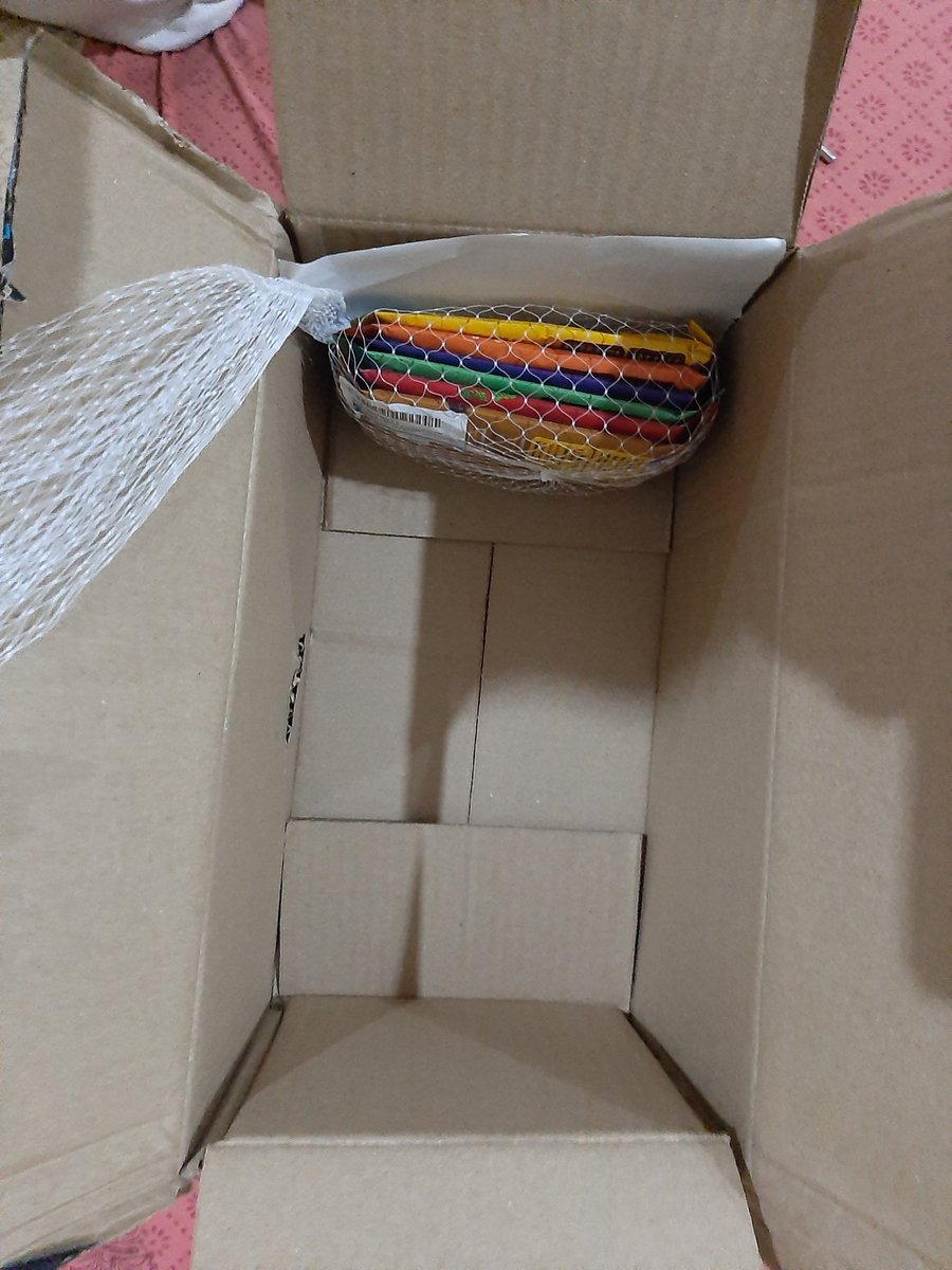 Satvik_Jain_'s tweet image. @amazonIN should do better while packing the products. #packingfails  #amazonfails