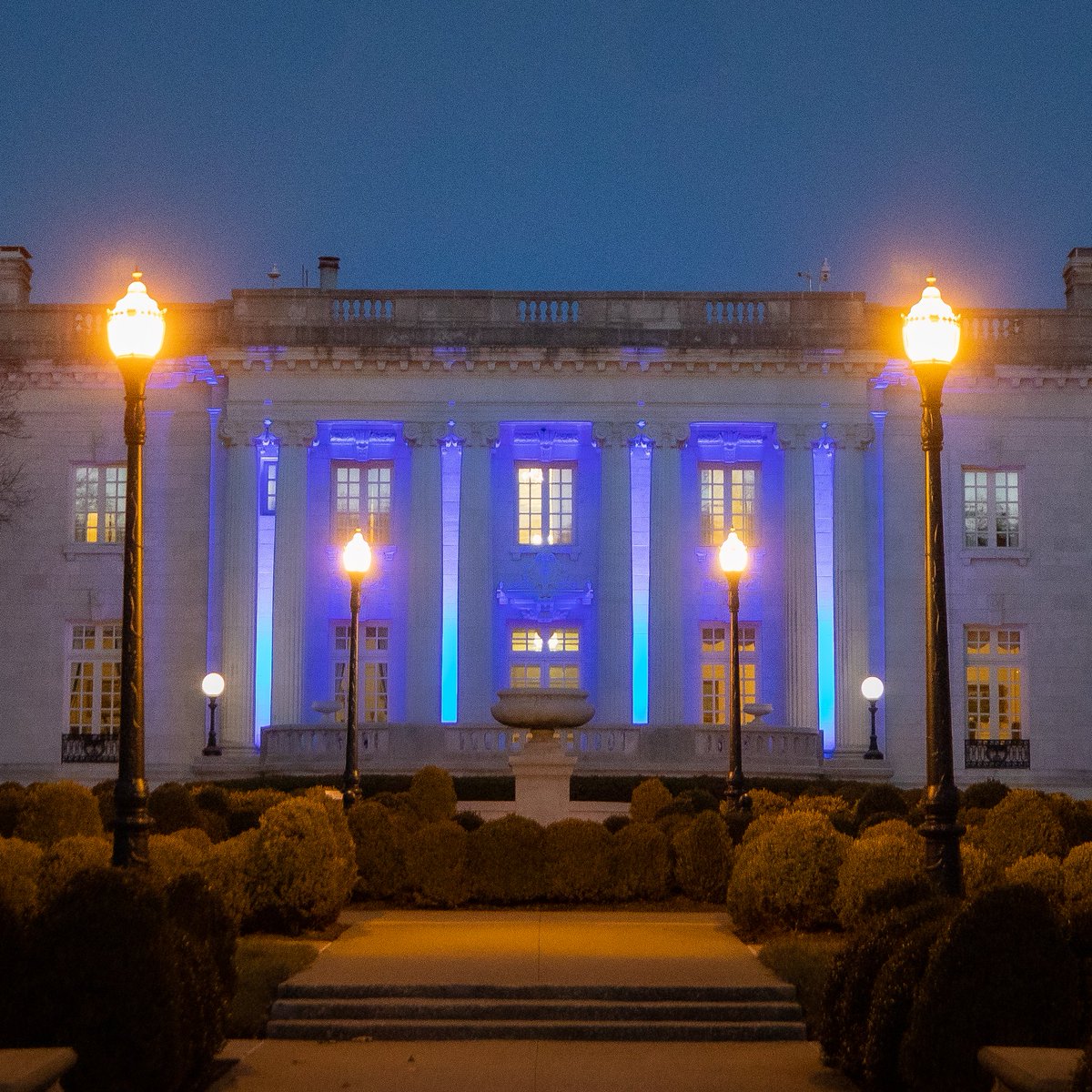 GovAndyBeshear's tweet image. Last night the Mansion was lit blue in honor of the more than 250,000 Americans living with Pulmonary Fibrosis – one of the most common forms of Interstitial Lung Disease. I am proud to proclaim September 15, 2021, as Interstitial Lung Disease Awareness Day in the commonwealth.