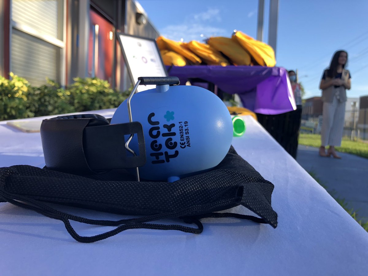 AdamVanceFL's tweet image. Mariana Gillen has created M.A.R.I. Kits (Making Awesome Reading Improvement) for students with dyslexia. She is doing this as part of her #SilverProject for the @girlscouts @BN9