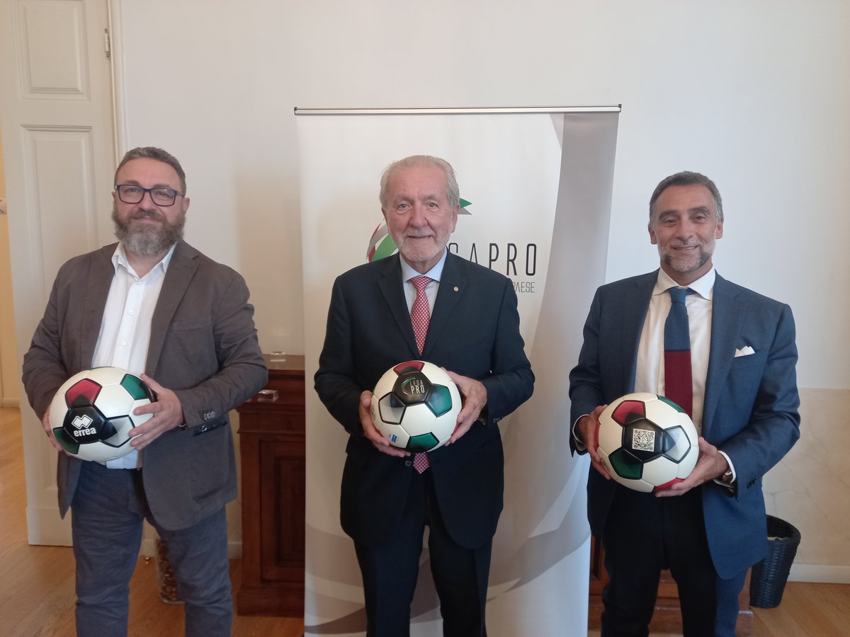 La partnership @InStatFootball 🤝 #LegaPro cresce sempre più 📈: nella sede di Firenze proficuo e cordiale incontro tra il Country Manager di #Instat Alessandro #Magni, il Presidente della Lega Pro Francesco #Ghirelli e il vice Marcel #Vulpis 🌐⚽

#SerieC