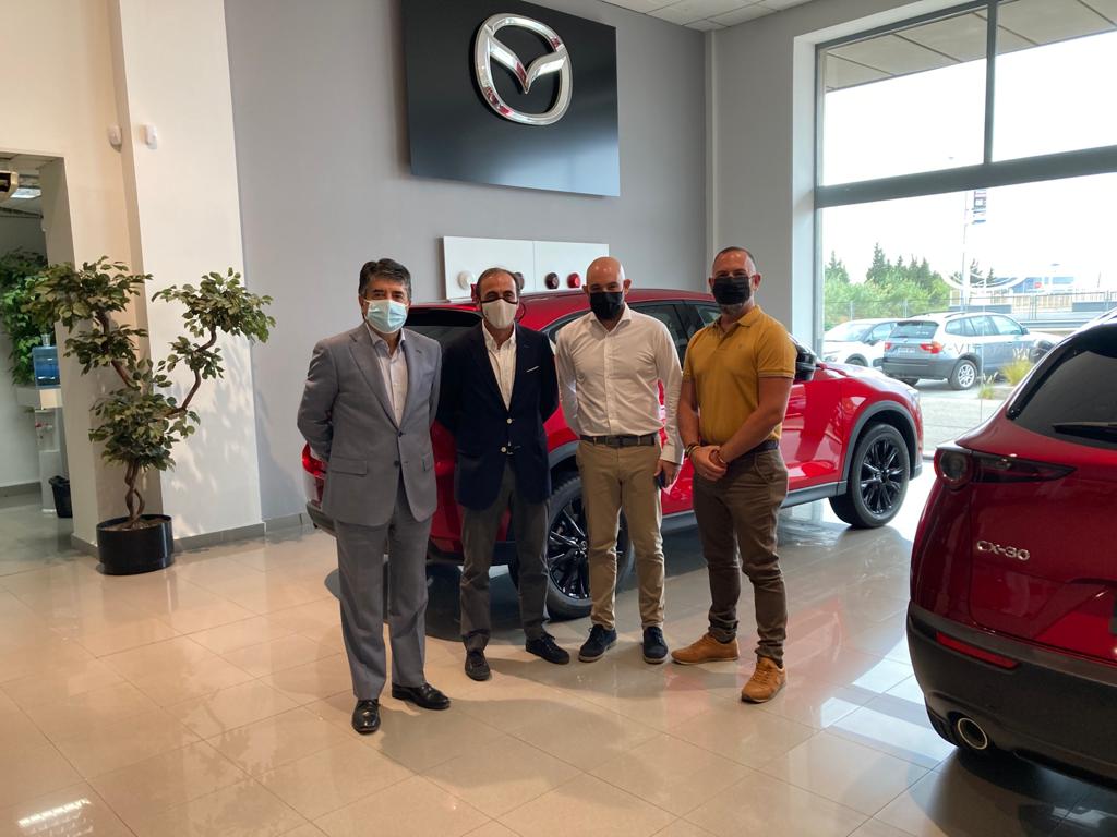 Ayer recibimos la visita del presidente de la #FundaciónOlivares y no podemos estar más contentos. 🥰 Gracias a la misma, surgieron muchas ideas para colaborar en la labor que hacen con los niños con cáncer. 👧🧒❤️