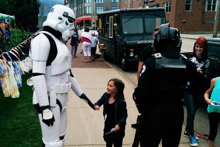kidmuseumnh's tweet image. NH Maker Fest is happening this Saturday, Sept. 18 and we have a ton of fun planned including a Magic Show for the kids (10am), lots of Arts and Crafts, Robot demos, Stormtroopers, engineering challenges and more! Entry is a suggested $5/person donation! ow.ly/il3w50GaxeU