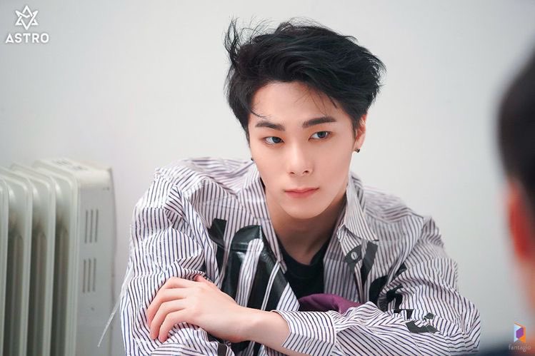 cloudyybinnie's tweet image. #아스트로 #문빈 #MOONBIN
#ASTRO @offclASTRO