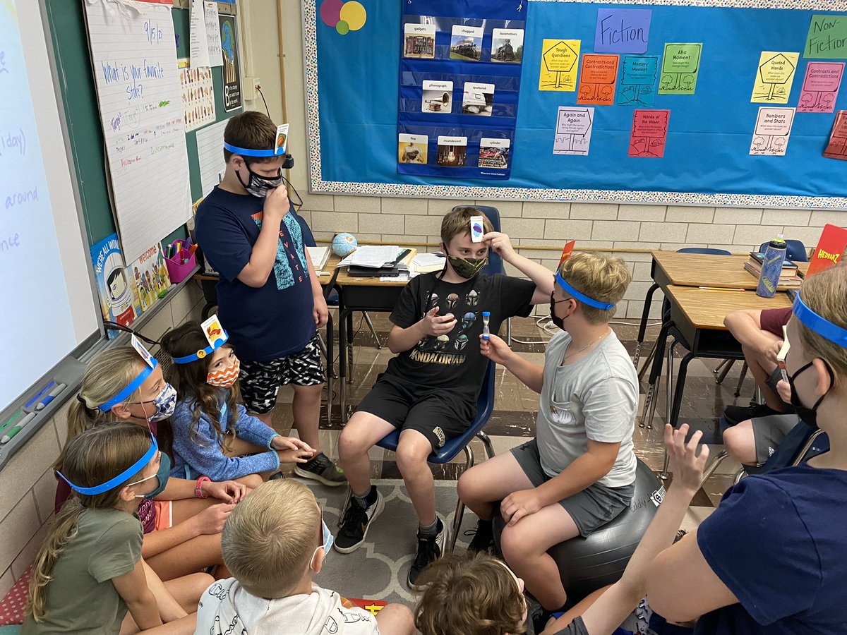 LakeviewLoop's tweet photo. Good old fashioned board game fun for recess today. They are having a blast. https://t.co/D51GuRDpOh