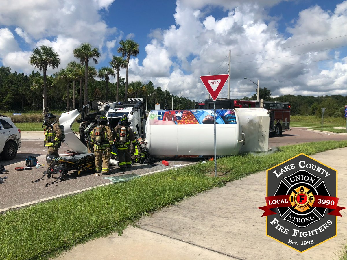 LakeCountyFFs's tweet photo. Members of Lake County Firefighters are currently on scene of a Liquid Nitrogen tanker roll over, in the round about at CR 561 and CR455. The driver was extricated from the vehicle and flown to the Trauma Center in Orlando. Hazmat crews are currently on scene mitigating the leak. https://t.co/Umcim7Ooxv