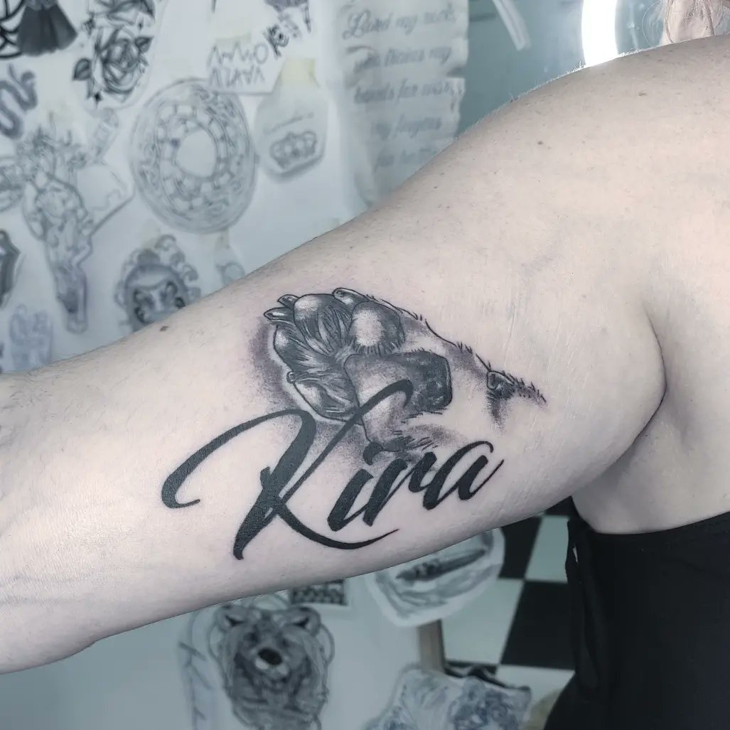 Kira tatuaje