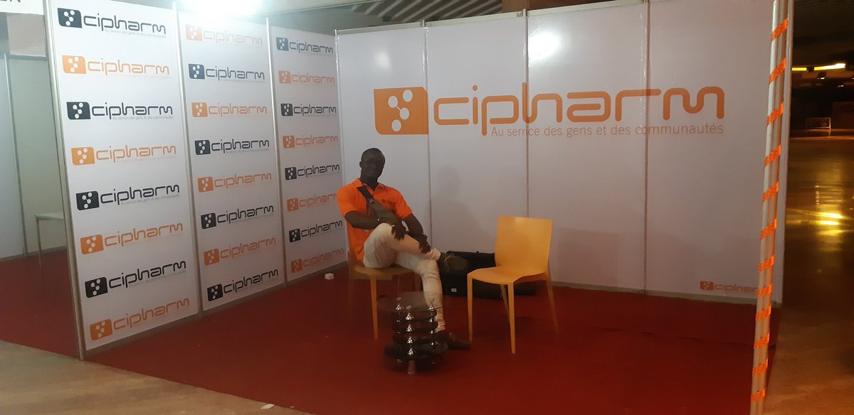 DrDean_Officiel's tweet photo. Hello la famille!
Qui est à Yakro ?
Je suis avec @JM_Douo jusqu'à Samedi et on cherche quelqu'un qui va nous guider!
#fondationFHB
#congrès_pédiatrie
#sip https://t.co/JgnZcgBdfk
