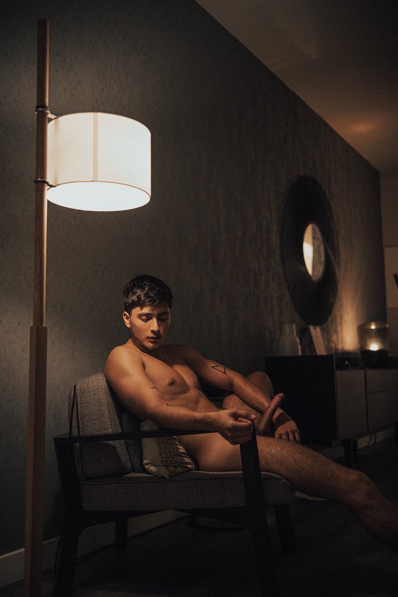 AngelRiveraXXX's tweet photo. Your time is tickin’ ⏱
📸 : @alternativaft https://t.co/X2DCbL9gPT