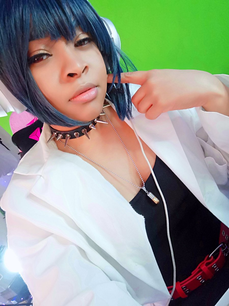 JustKallista's tweet photo. I can't believe it has been five years since #Persona5  😭 I played the OG and finally going through Royal and have fallen in love with the characters and story 🥺✨

Who is your favorite? 👀✨
#atlusfaithful #cosplay #futabasakura #taetakemi https://t.co/E6qwd2CB04