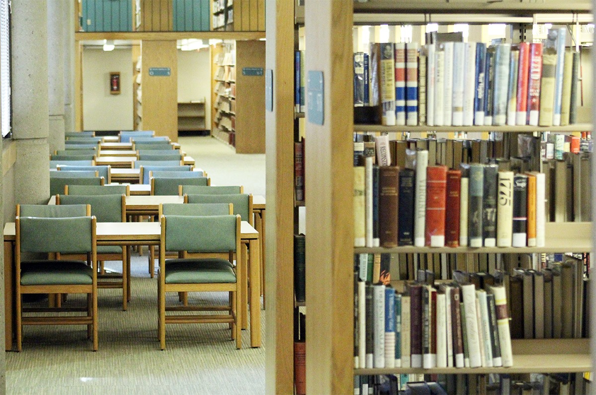 KernCntyLibrary's tweet photo. Studying is hard, especially at home with so many distractions. Let the distractions fade away at your #KernLibrary branch! We have plenty of space for you to get in ample studying time and so many resources for you to utilize. https://t.co/TrolIOD1r6