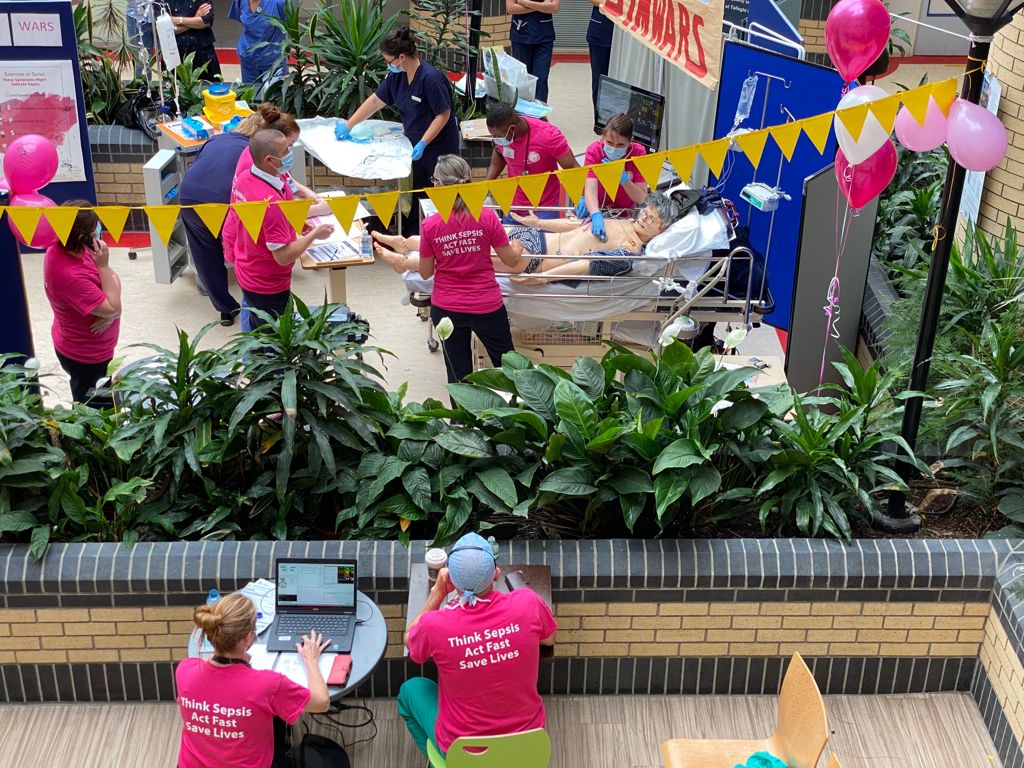 TUH #sepsis #SimWars 2021 using the #new national forms &amp; our new #trolleys, all you need to manage sepsis effectively. Well done to all the teams from Emergency Medicine, Surgery, Medicine &amp; Intensive Care 👏🙌 Role modelling excellence in patient care #teamwork