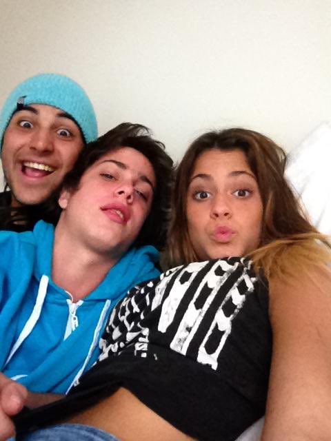 ThrowbacksTini's tweet image. .@TiniStoessel via Twitter 9 years ago today ‘con mi hermanito mas lindo #franstoessel y @tomibonilla’ (15th September 2012)