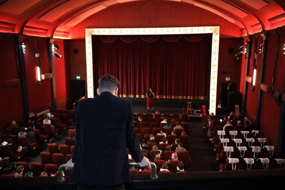 ScreenFilmSch's tweet photo. π We had the absolute best time at our Screen and Film School #Brighton #InductionEvent on Monday at @DukeofYorks!
π₯ A huge welcome to all our new Brighton #students, and welcome back to our second and third years!
#filmschool #unilife #filmmakingstudents https://t.co/t9FV3jxYGH