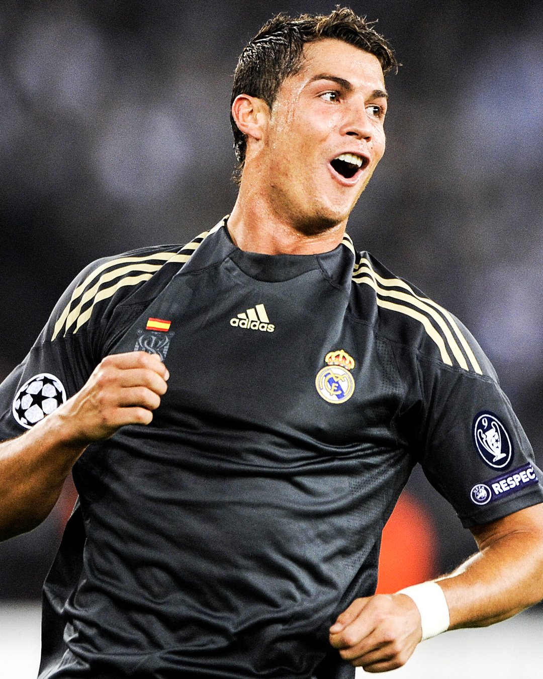 Hậu trường bức ảnh Ronaldo đánh cờ với Messi - VnExpress Thể thao