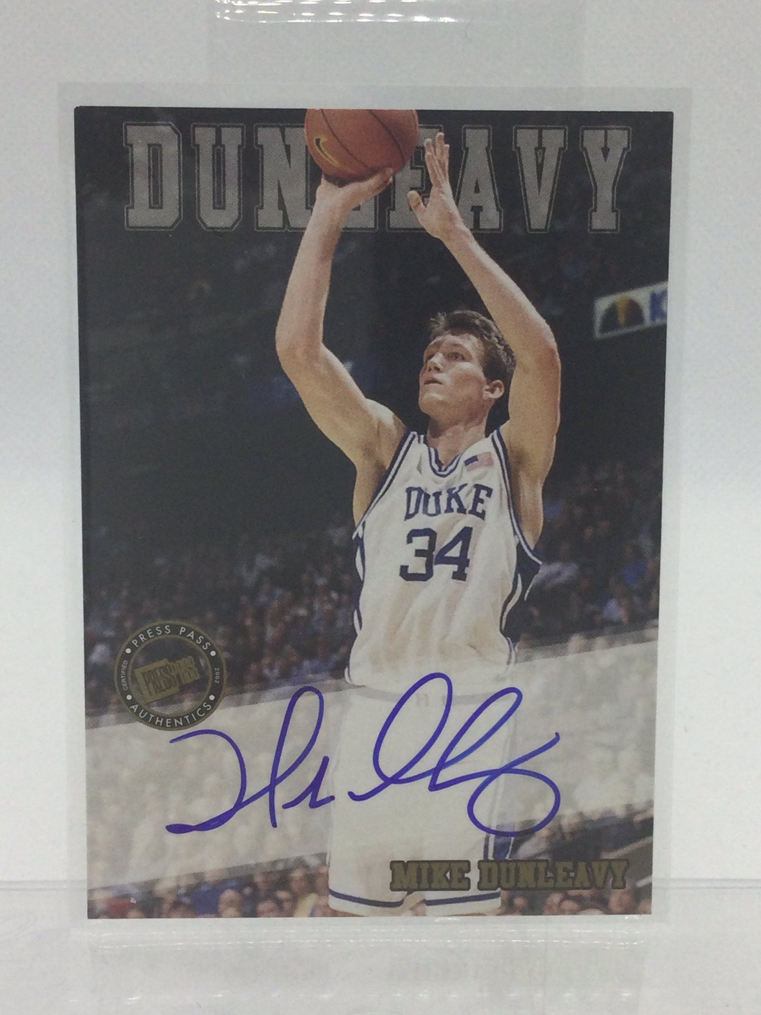 Happy birthday Mike Dunleavy Jr. Je vous laisse admirer les jerseys.  