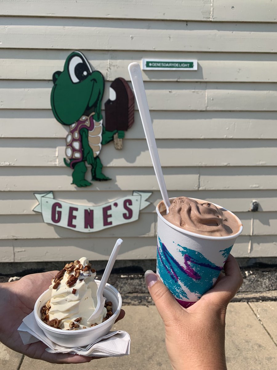 Sonja (@happyhoyt) on Twitter photo A4: And of course Alcohol and desserts of all kinds are #fallroadtrip musts! <a href="/MollysCupcakes/">Molly's Cupcakes</a> <a href="/Travel_Iowa/">Travel Iowa</a> #mwtravelchat A4: And of course Alcohol and desserts of all kinds are #fallroadtrip musts! <a href="/MollysCupcakes/">Molly's Cupcakes</a> <a href="/Travel_Iowa/">Travel Iowa</a> #mwtravelchat