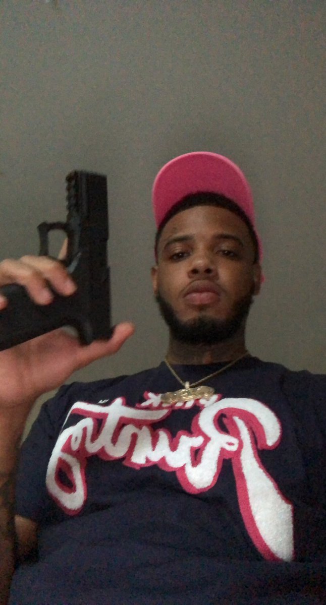 LongLiveLil4's tweet photo. Ion been on this shìt YKTV wit me tho 🚦😭 https://t.co/xk95VJqzPa