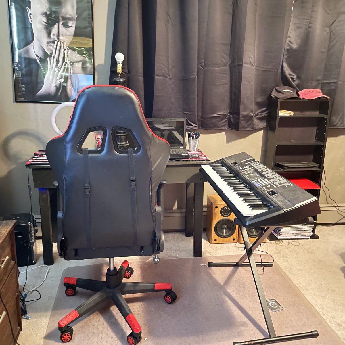 AustinzackRay10's tweet photo. #studio https://t.co/DEP071bnBU