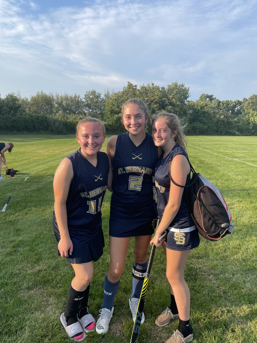 ANOTHER WIN!!! Two in a row sounds great girls! 4-1 win over St Paul’s🏑🏑 
🚨 2 from  #2 Senior Captain Mia Dondero 
🚨#15 Megan Richard
🚨#6 Bradley Waltz 
Let’s keep this going!!💛💙🏑