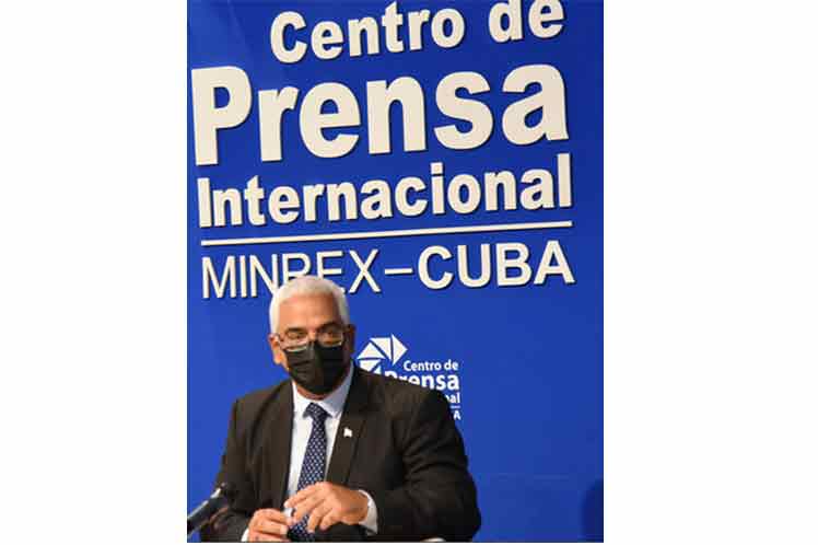El Ministerio de Justicia de #Cuba publicó hoy en su sitio web el anteproyecto de ley del nuevo Código de las Familias, de manera que la ciudadanía podrá estudiarlo y ofrecer opiniones.<a href="/justicia_camag/">Dirección Provincial Justicia Camagüey</a> <a href="/radio_cubana/">Radio Cubana</a> <a href="/ReinaldoCspede2/">Reinaldo Céspedes</a> <a href="/radiorebeldecu/">Radio Rebelde - Cuba</a> <a href="/IsaGlezCmg/">Isa González</a> <a href="/oneliocc/">Onelio Castillo Corderí</a> <a href="/IPKCuba/">IPKCuba</a>